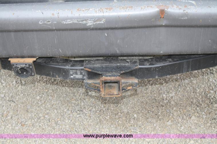 image for item F2634 2004 Ford Econoline E350 extended cargo van