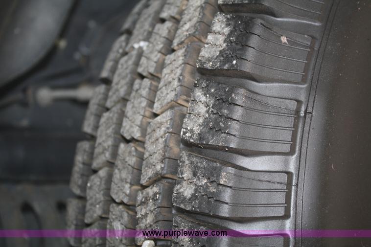 image for item F2634 2004 Ford Econoline E350 extended cargo van