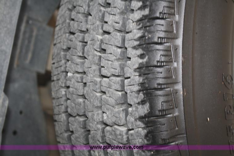 image for item F2634 2004 Ford Econoline E350 extended cargo van