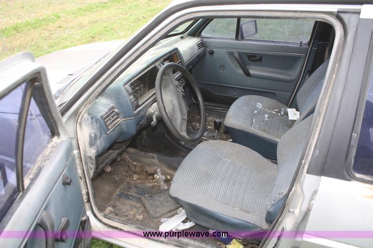 image for item F2687 1986 Volkswagen Jetta Deluxe