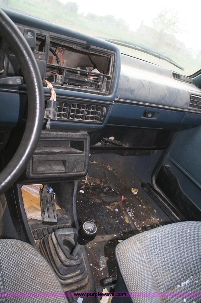 image for item F2687 1986 Volkswagen Jetta Deluxe