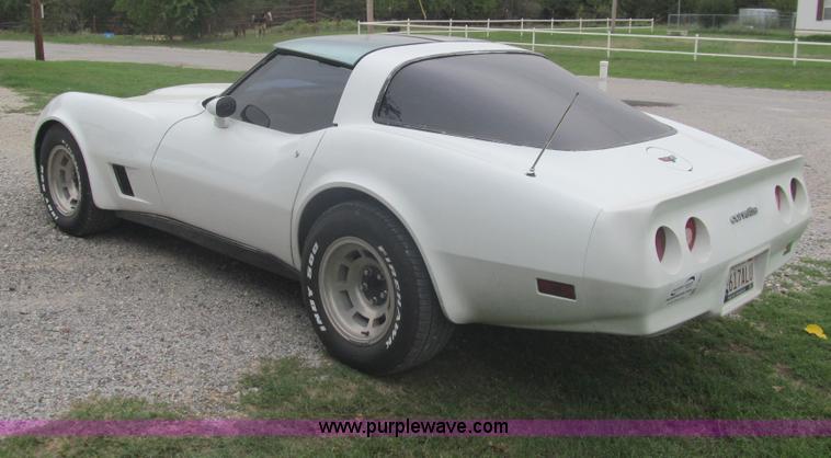 image for item F3031 1982 Chevrolet Corvette
