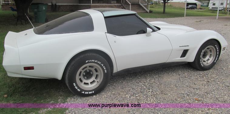 image for item F3031 1982 Chevrolet Corvette