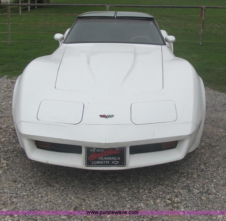 image for item F3031 1982 Chevrolet Corvette