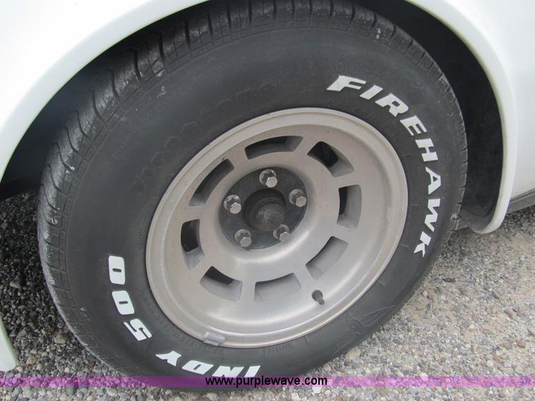 image for item F3031 1982 Chevrolet Corvette