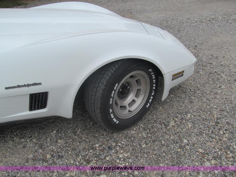 image for item F3031 1982 Chevrolet Corvette