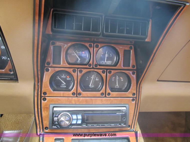 image for item F3031 1982 Chevrolet Corvette