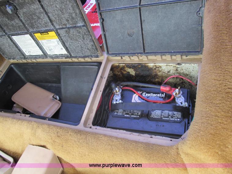 image for item F3031 1982 Chevrolet Corvette