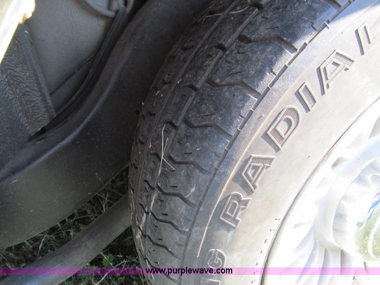 image for item F4598 1997 Lincoln Town Car Executive stretch limousine