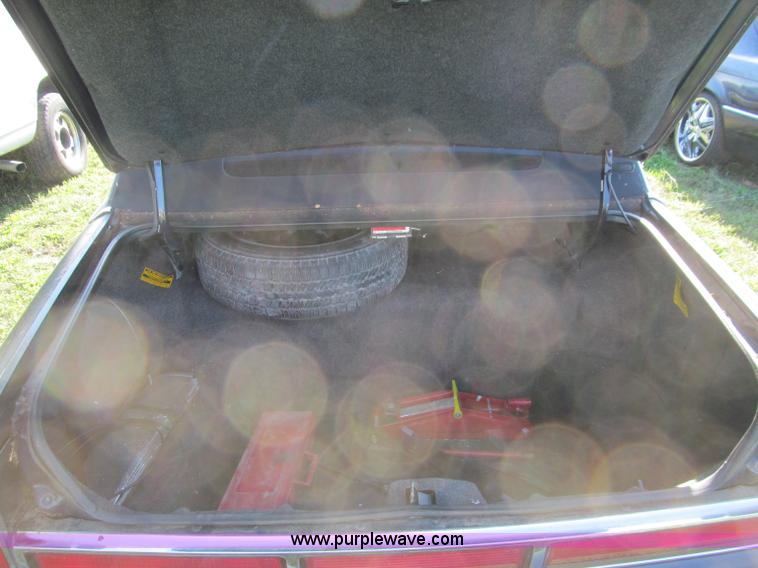 image for item F4598 1997 Lincoln Town Car Executive stretch limousine