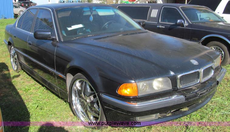 image for item F4599 1995 BMW 740i