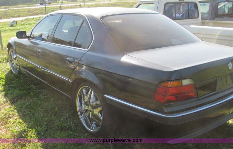 image for item F4599 1995 BMW 740i