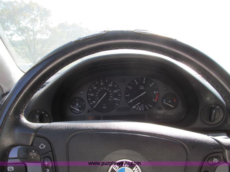 image for item F4599 1995 BMW 740i