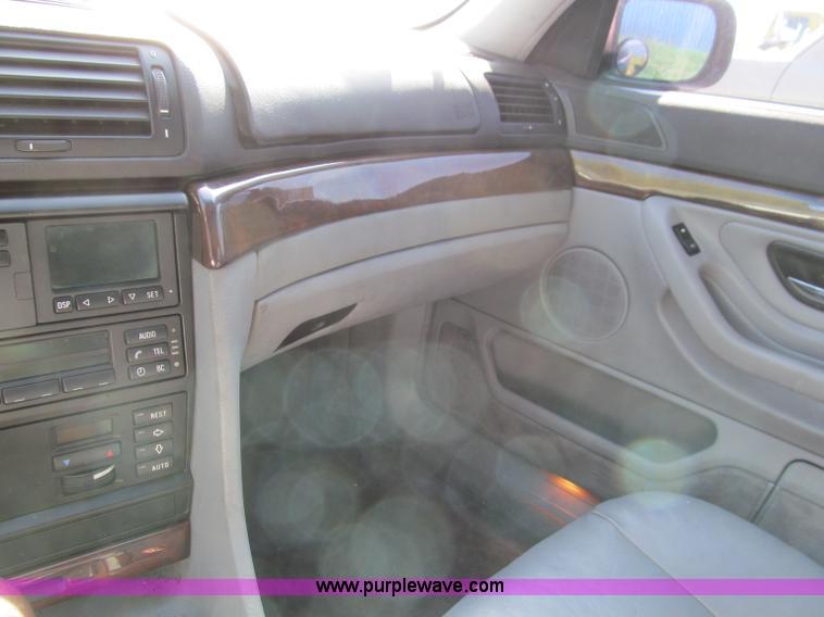 image for item F4599 1995 BMW 740i