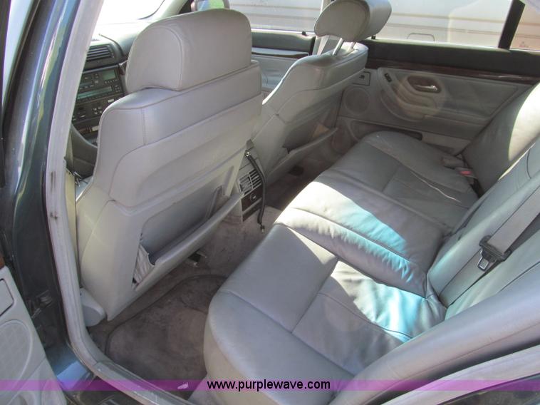 image for item F4599 1995 BMW 740i