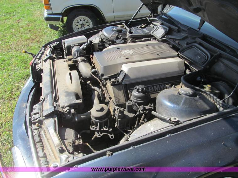 image for item F4599 1995 BMW 740i