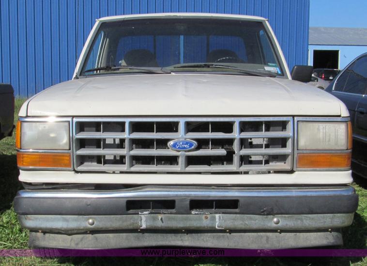 image for item F4600 1991 Ford Ranger XLT pickup truck