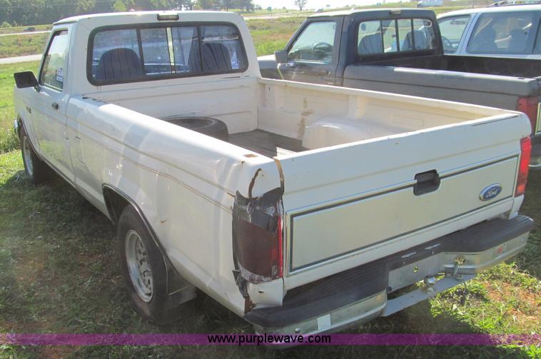 image for item F4600 1991 Ford Ranger XLT pickup truck
