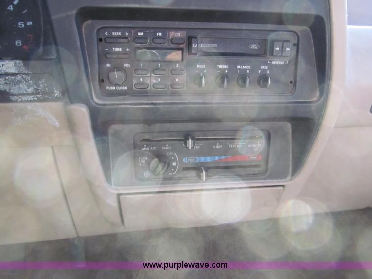 image for item F4600 1991 Ford Ranger XLT pickup truck