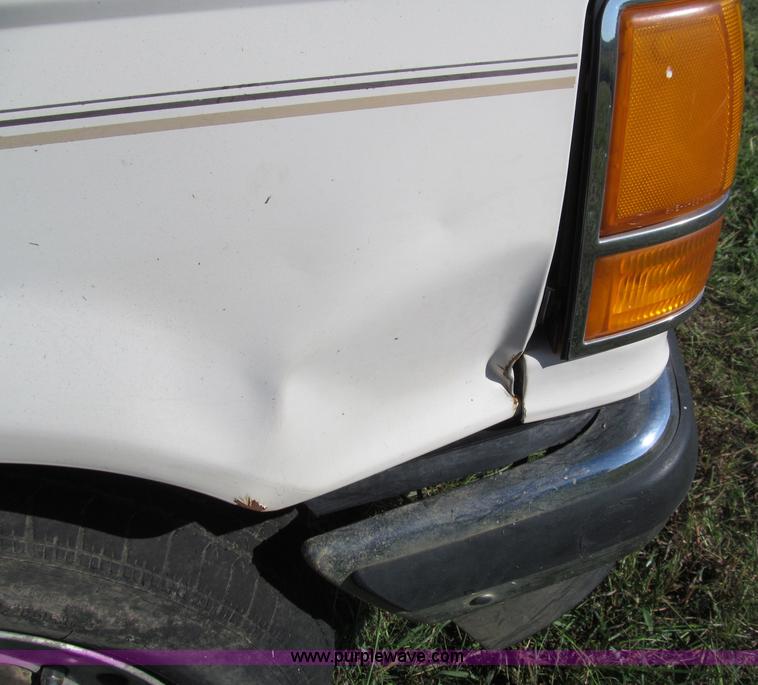 image for item F4600 1991 Ford Ranger XLT pickup truck