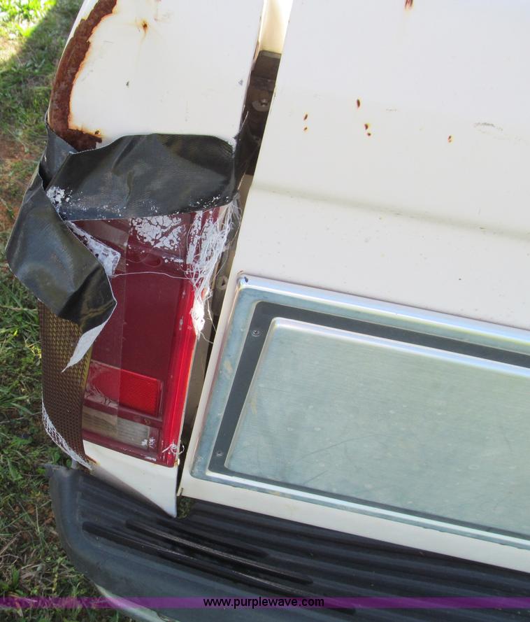 image for item F4600 1991 Ford Ranger XLT pickup truck