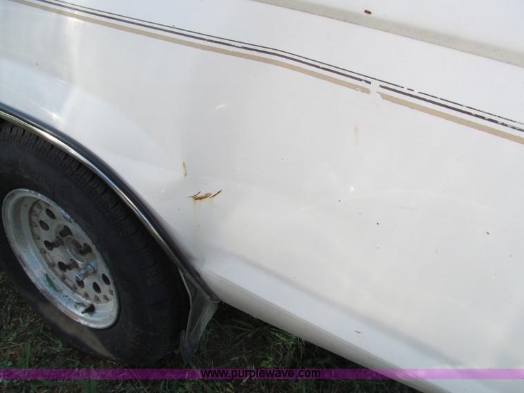 image for item F4600 1991 Ford Ranger XLT pickup truck