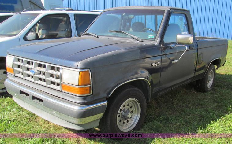 image for item F4601 1992 Ford Ranger XLT pickup truck