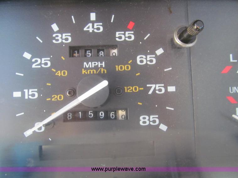 image for item F4601 1992 Ford Ranger XLT pickup truck