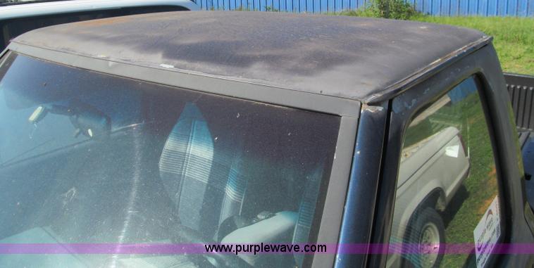 image for item F4601 1992 Ford Ranger XLT pickup truck