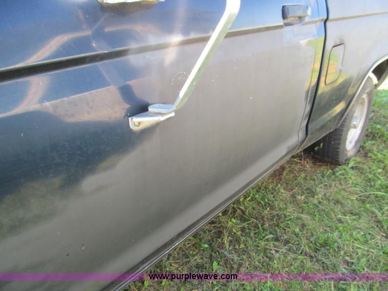 image for item F4601 1992 Ford Ranger XLT pickup truck