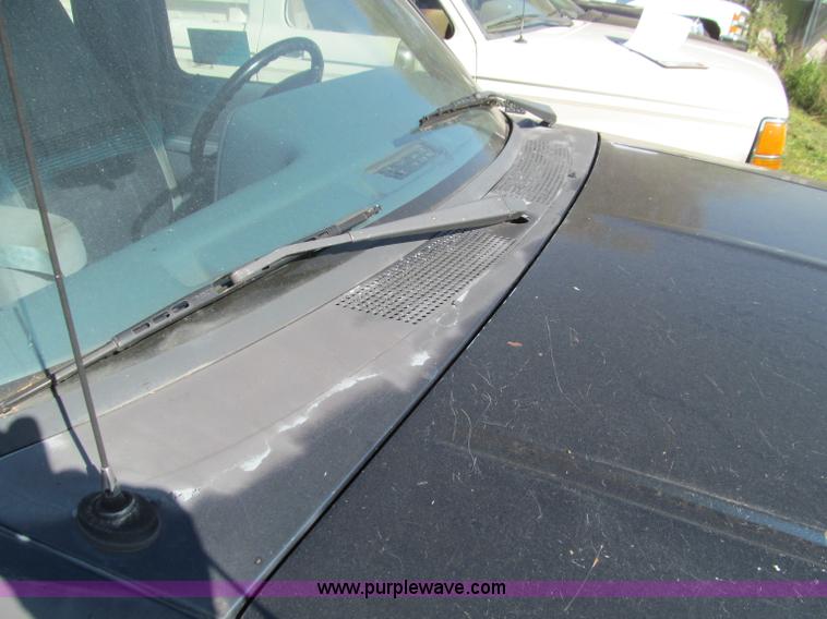 image for item F4601 1992 Ford Ranger XLT pickup truck