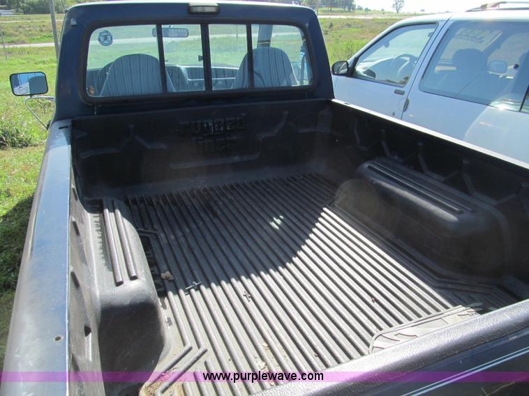 image for item F4601 1992 Ford Ranger XLT pickup truck