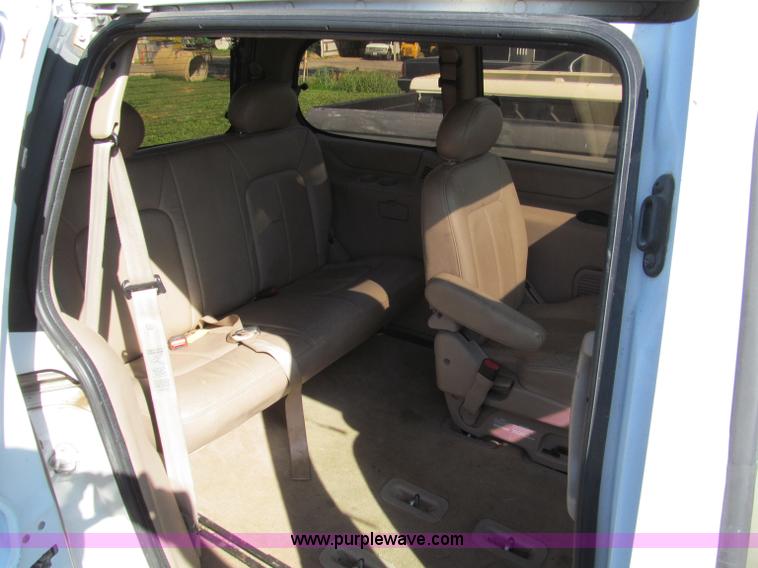 image for item F4602 1993 Mercury Villager LS mini van