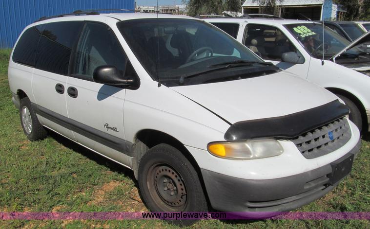 image for item F4603 1998 Plymouth Grand Voyager SE mini van