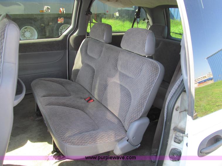 image for item F4603 1998 Plymouth Grand Voyager SE mini van