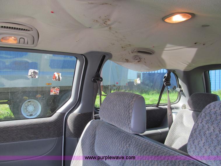 image for item F4603 1998 Plymouth Grand Voyager SE mini van