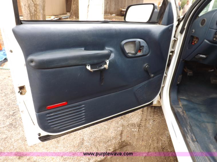 image for item F6100 1995 Chevrolet Cheyenne C2500 flatbed pickup truck