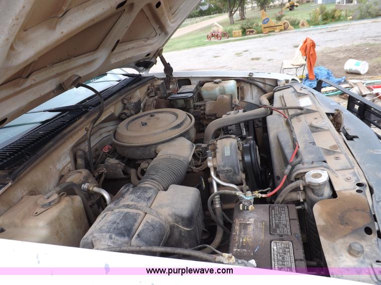 image for item F6100 1995 Chevrolet Cheyenne C2500 flatbed pickup truck