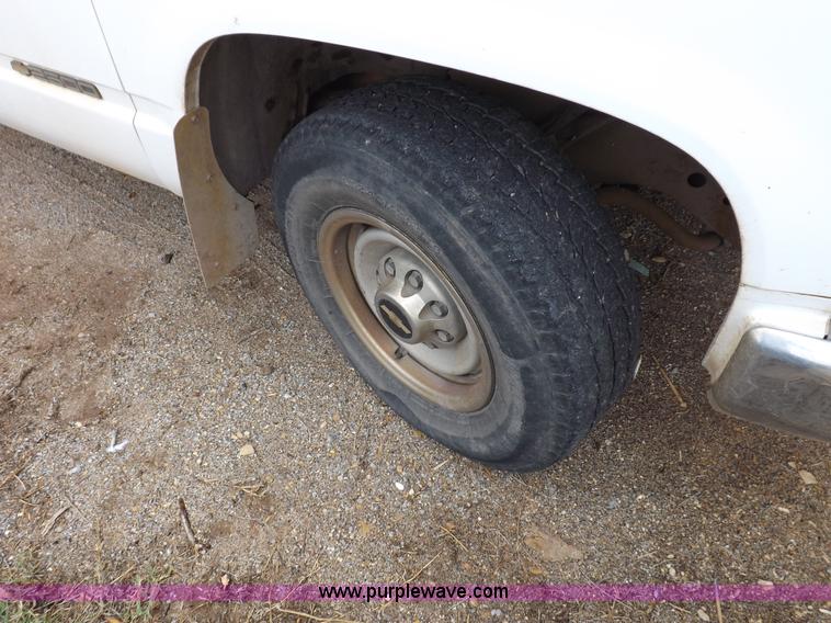 image for item F6100 1995 Chevrolet Cheyenne C2500 flatbed pickup truck