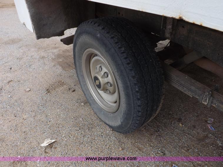 image for item F6100 1995 Chevrolet Cheyenne C2500 flatbed pickup truck