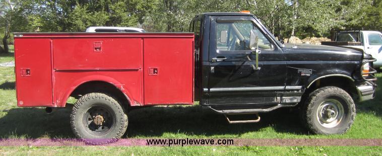 image for item F6527 1997 Ford F350 pickup truck