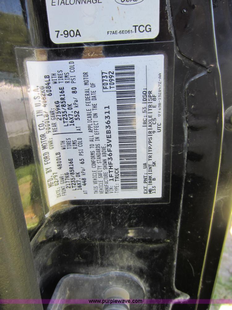 image for item F6527 1997 Ford F350 pickup truck