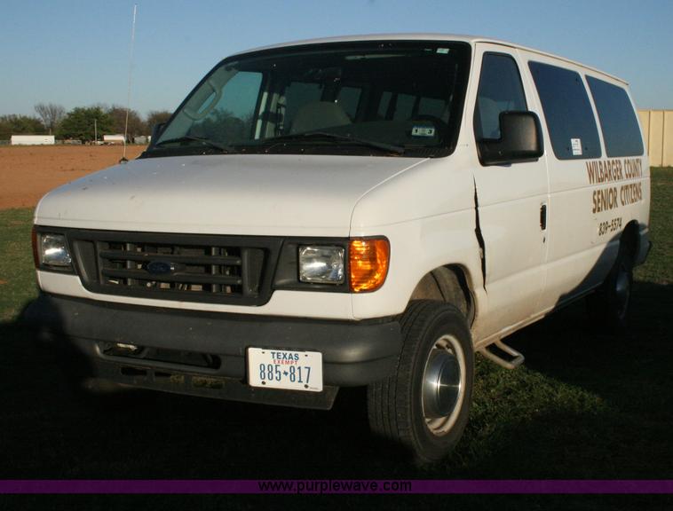 image for item G5524 2005 Ford E350 XL Super Duty van