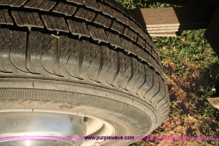 image for item G5524 2005 Ford E350 XL Super Duty van