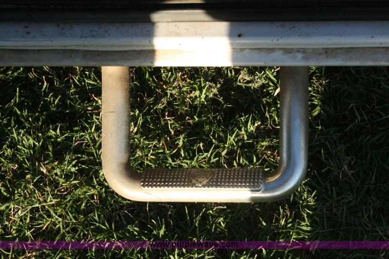 image for item G5524 2005 Ford E350 XL Super Duty van