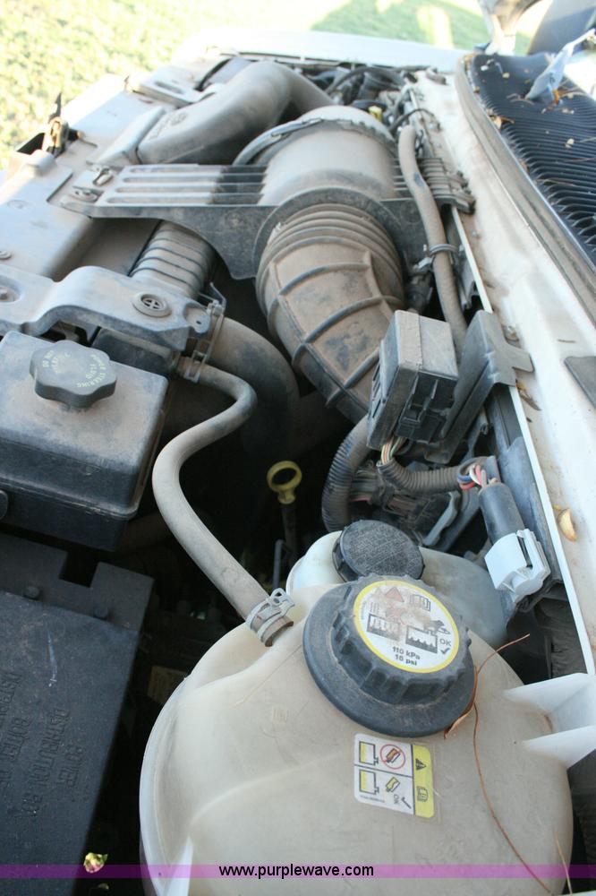 image for item G5524 2005 Ford E350 XL Super Duty van