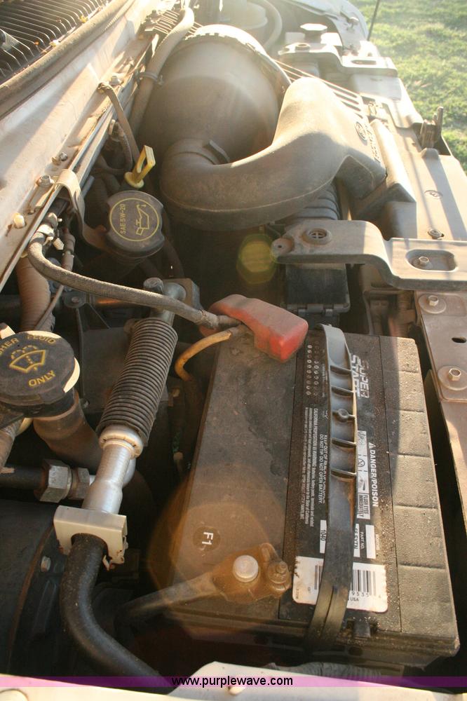 image for item G5524 2005 Ford E350 XL Super Duty van