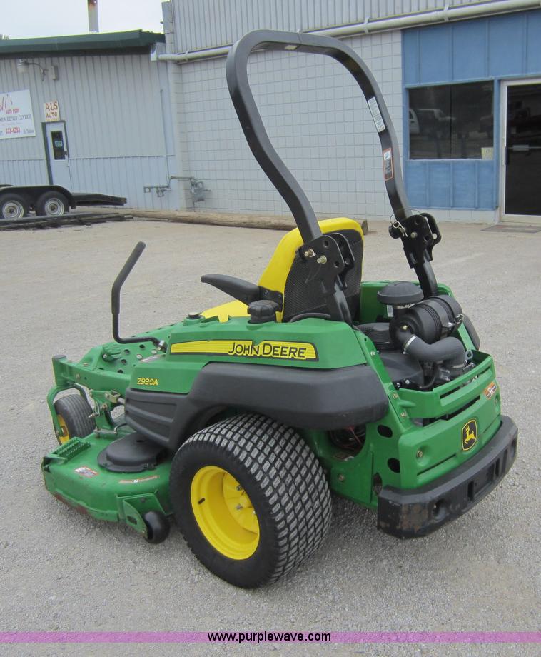 image for item H9836 2010 John Deere Z930A commercial lawn mower