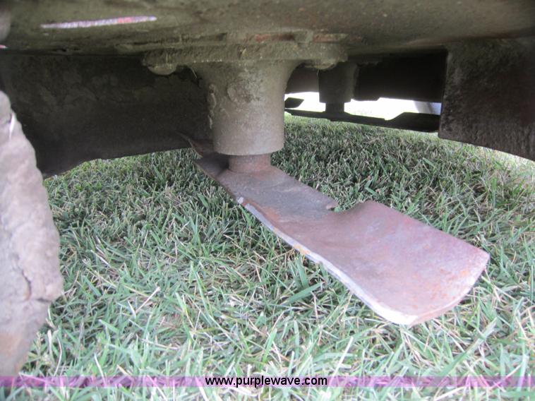 image for item H9841 2006 Ex Mark commercial lawn mower