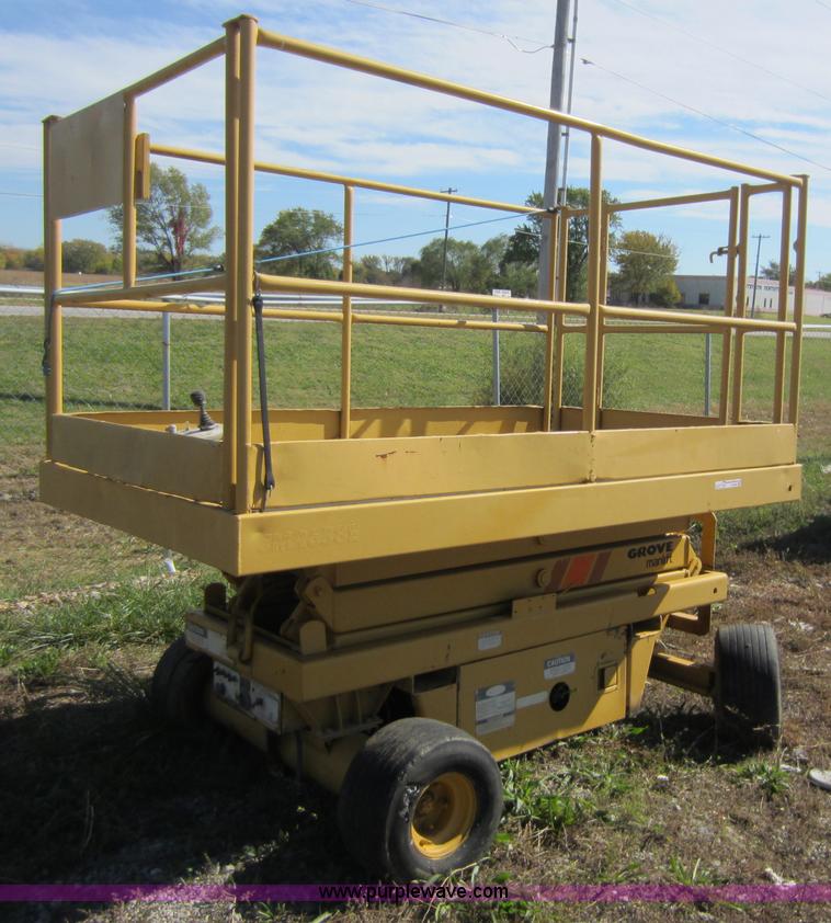 image for item H9853 Grove scissor lift